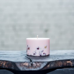 Свеча из соевого воска с ароматом розы и меда, 6х8см, розовая